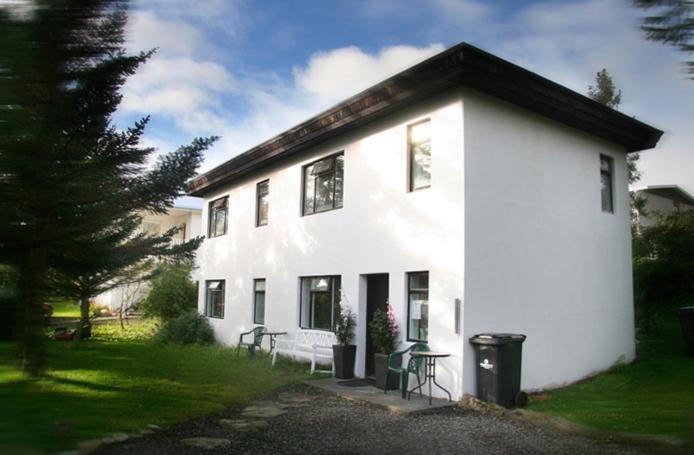 Husavik Guesthouse Exterior photo
