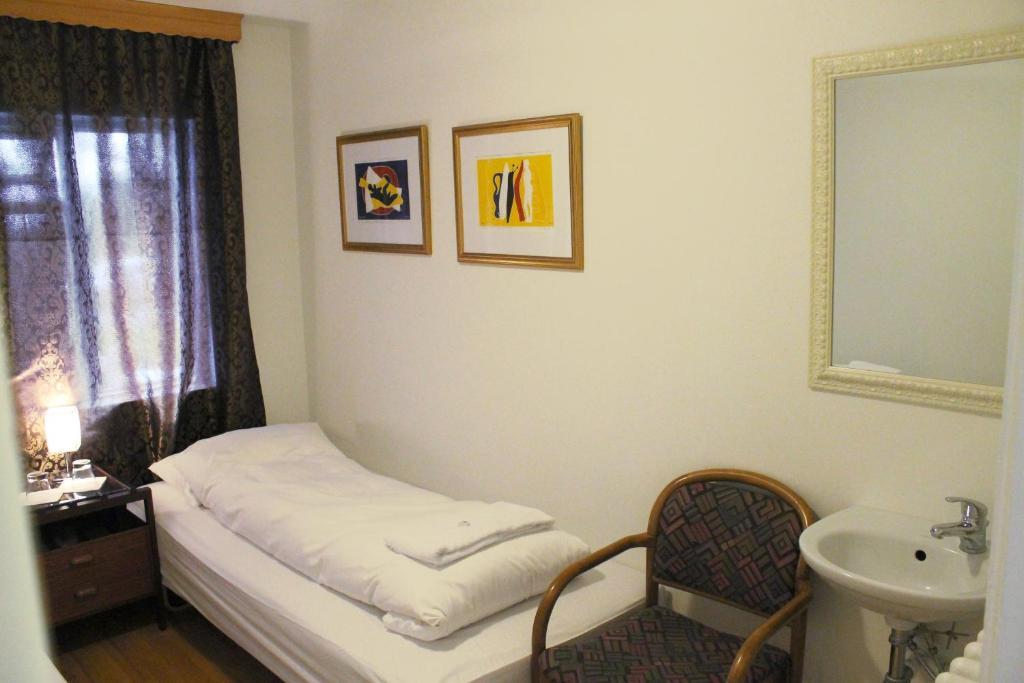 Husavik Guesthouse Room photo